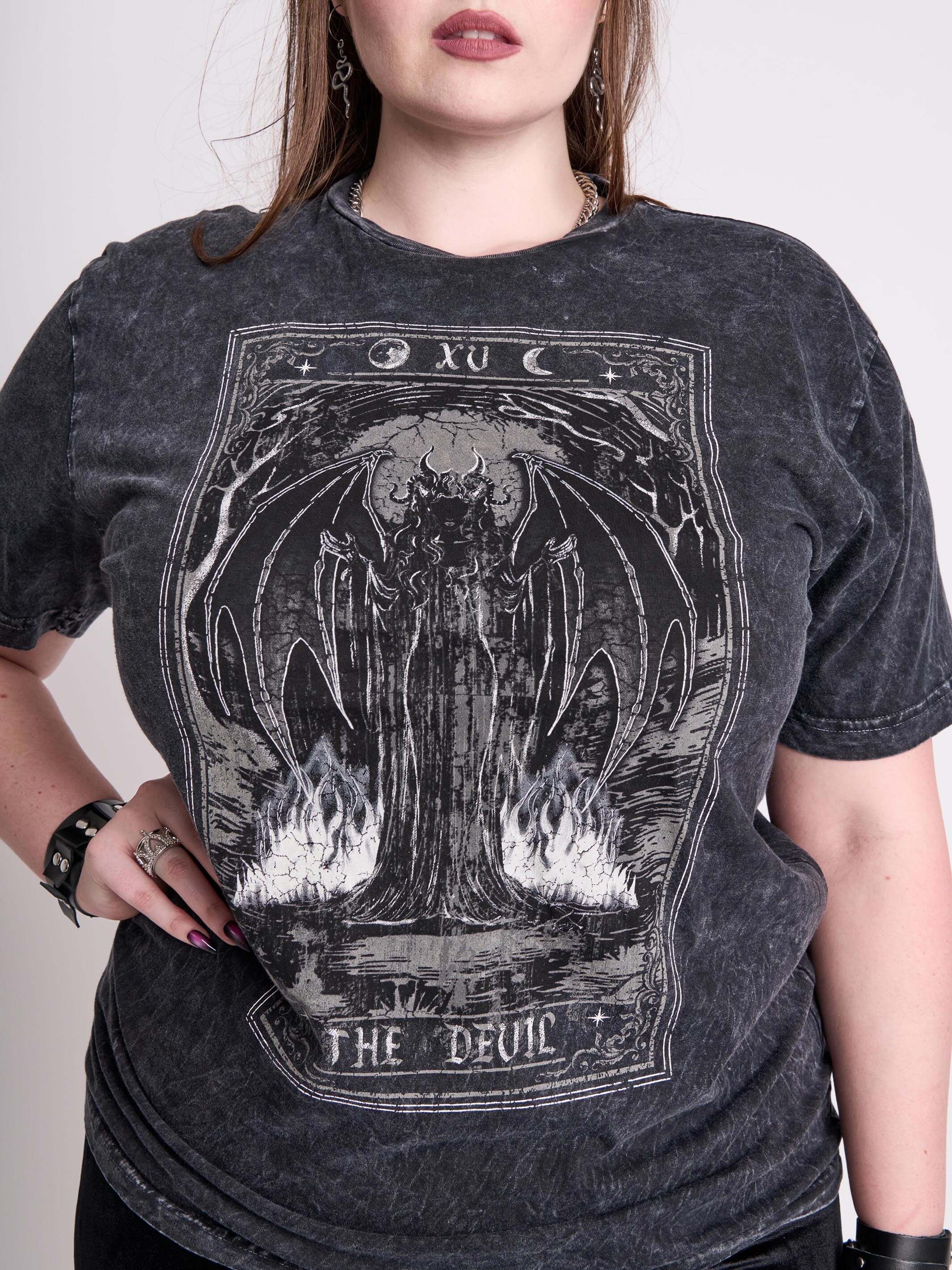 THE DEVIL TAROT CARD T-SHIRT