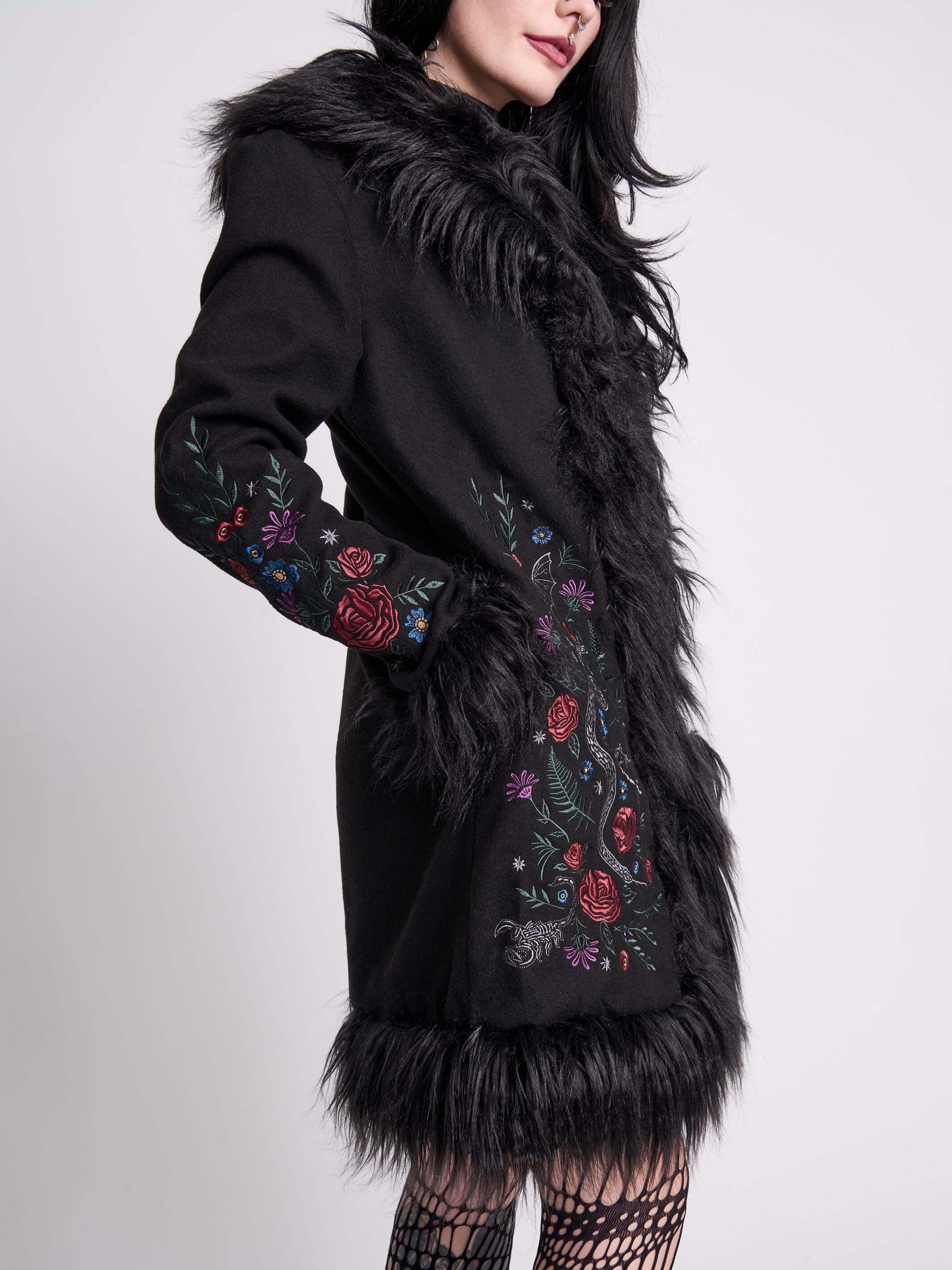 NWT Laurier & Co. Womens Reversible Faux Fur Coat. 711462 M shops Black / Monet Flower