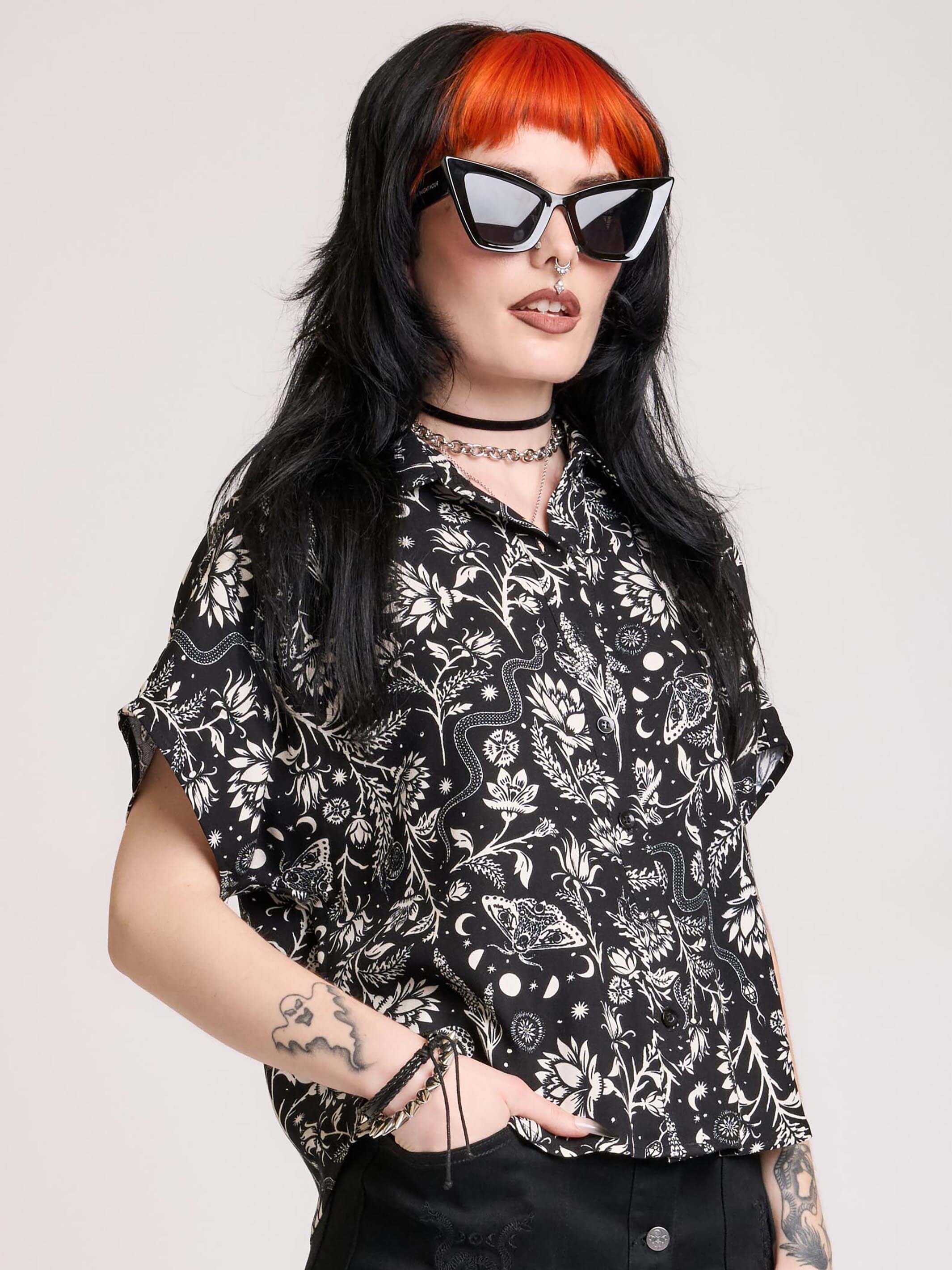 LUNAR GARDEN WITCH BUTTON UP