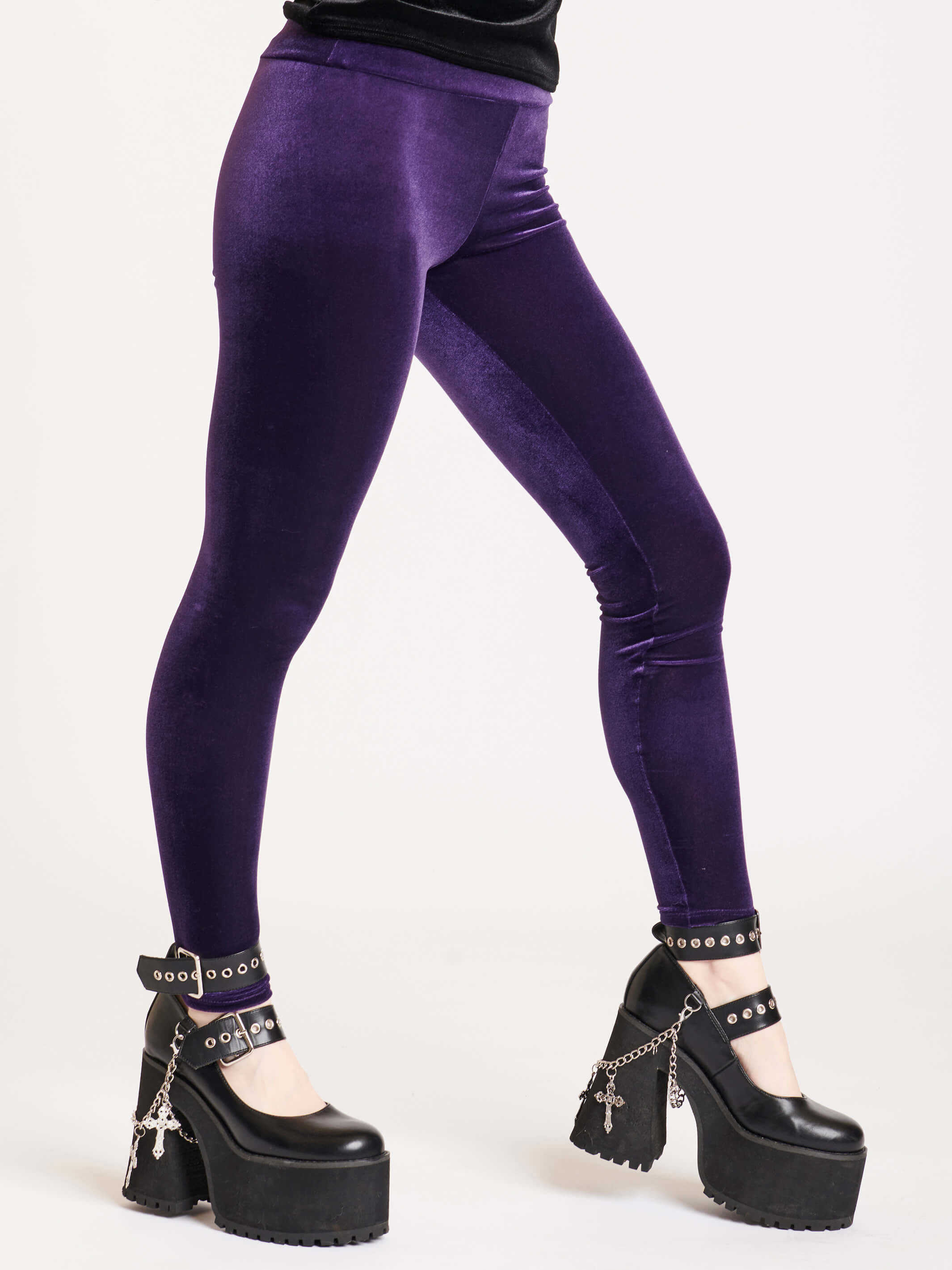 Mid summer nights dream good velvet leggings